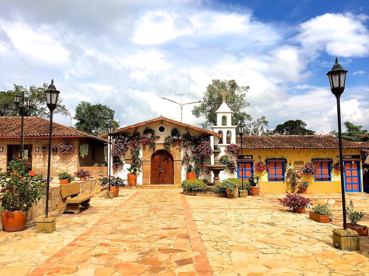 Cabanas La Carolina - Mesa De Los Santos Los Santos  Bagian luar foto