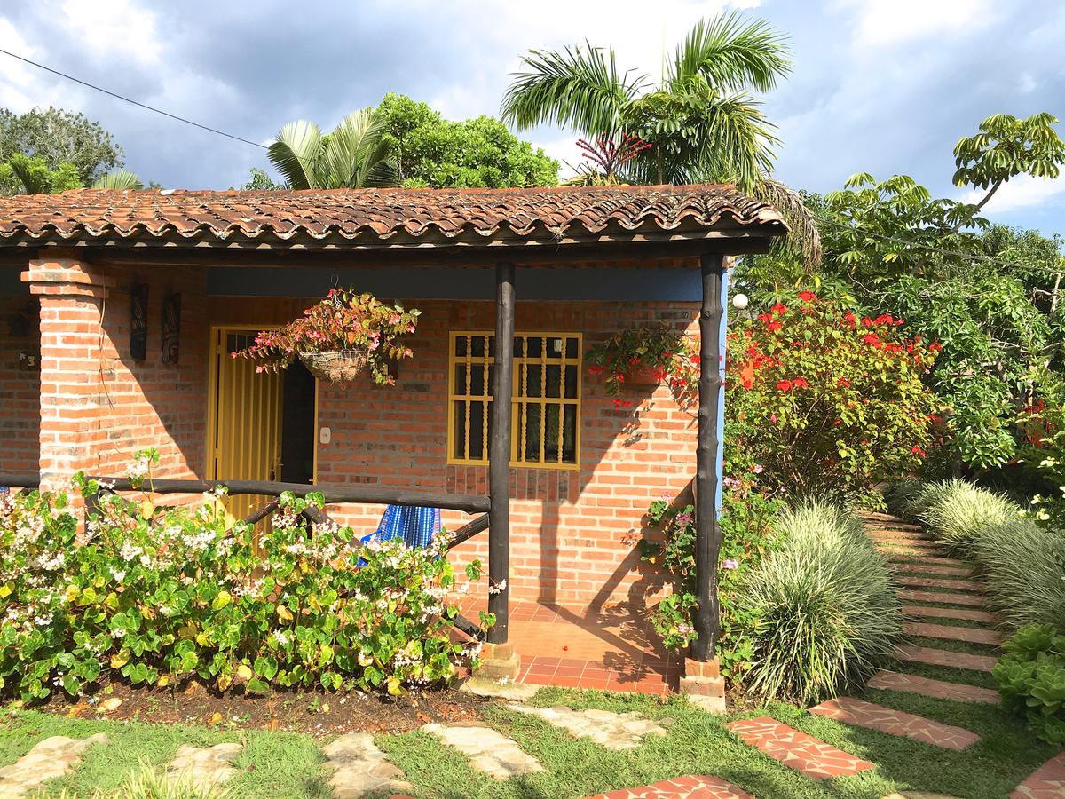 Cabanas La Carolina - Mesa De Los Santos Los Santos  Bagian luar foto