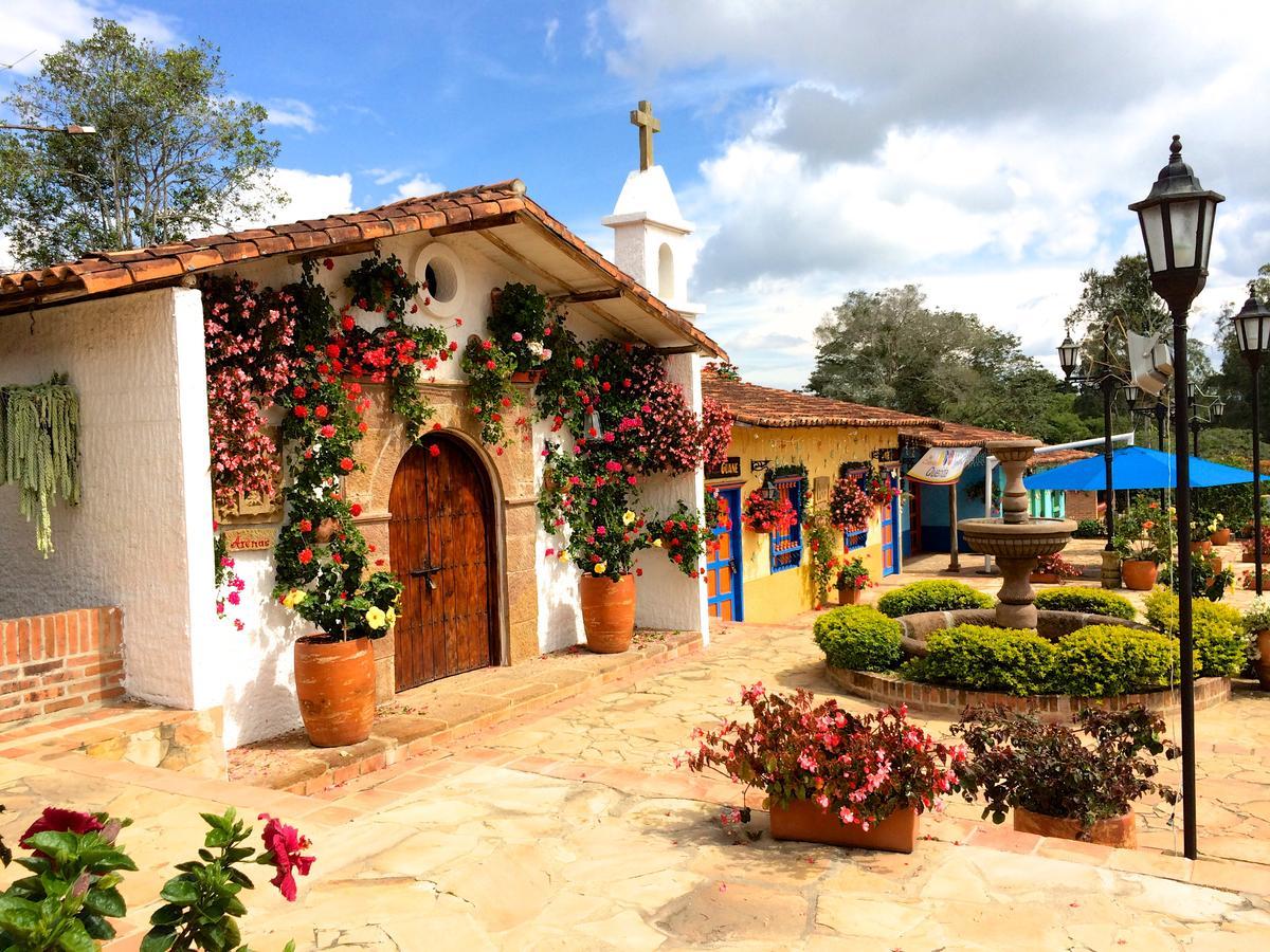Cabanas La Carolina - Mesa De Los Santos Los Santos  Bagian luar foto